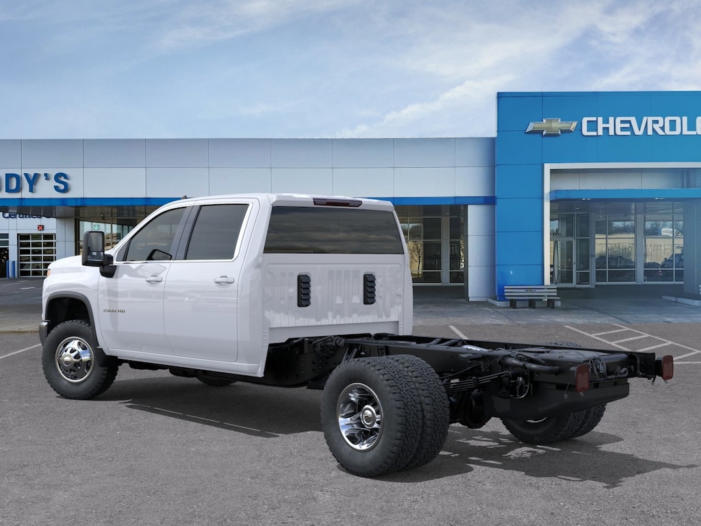 New 2026 Chevrolet Silverado 3500 HD Chassis LT Crew Cab Chassis-Cab