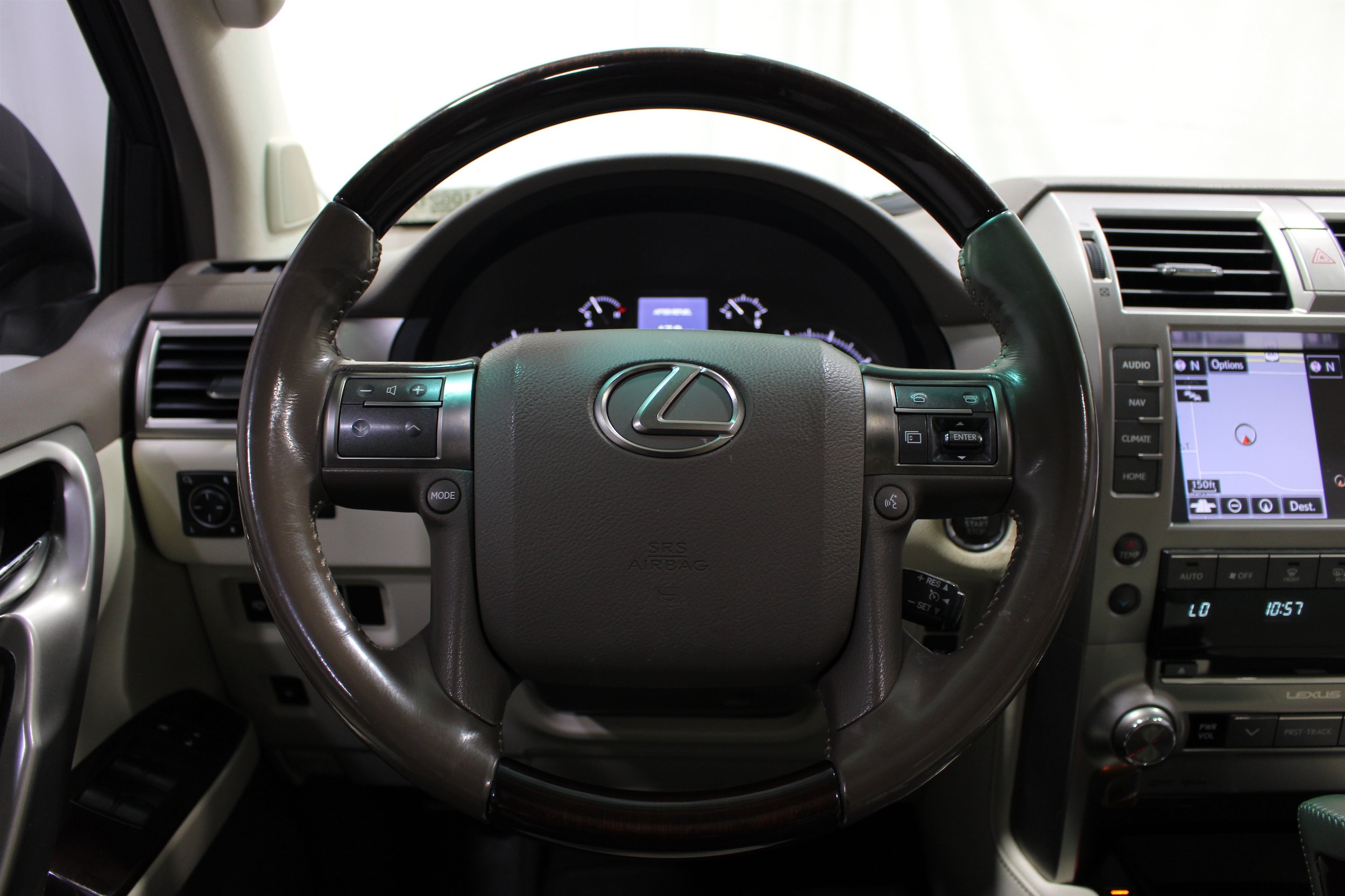 2017 Lexus GX Base - Photo 11