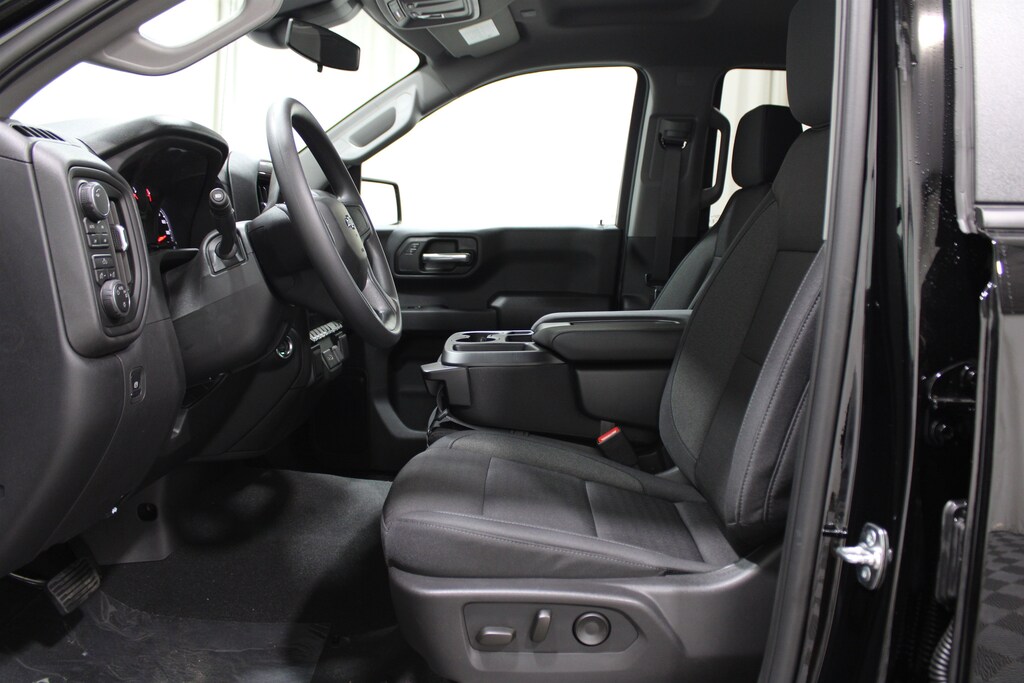 New 2026 Chevrolet Silverado 1500 Custom Trail Boss Crew Cab Pickup