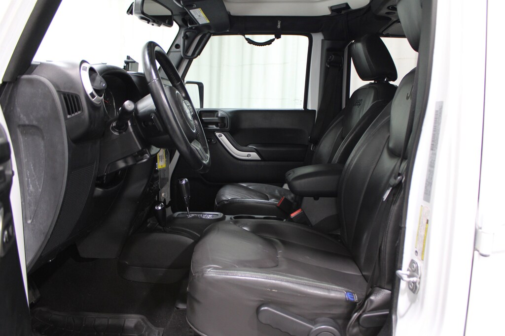 Used 2017 Jeep Wrangler JK Unlimited Sahara 4x4 SUV