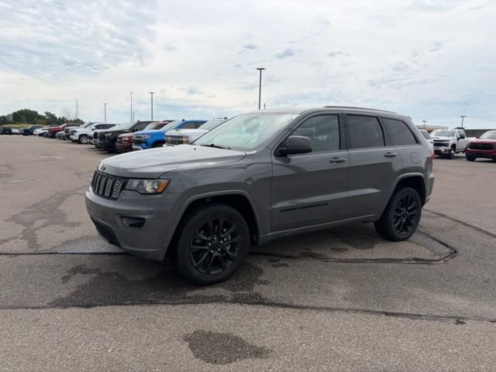 Used 2022 Jeep Grand Cherokee WK Laredo SUV