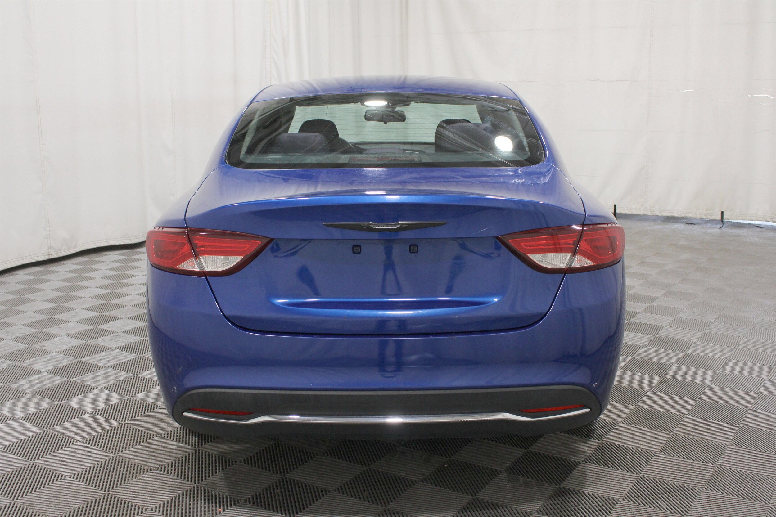 2015 Chrysler 200 Limited - Photo 25