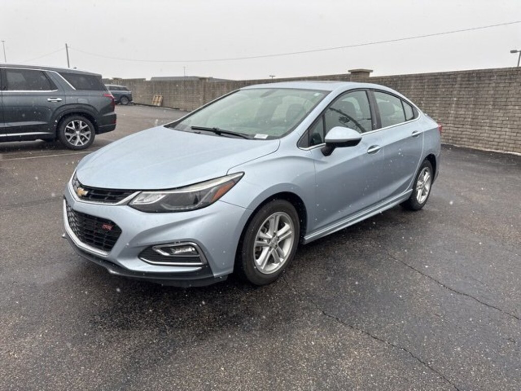 Used 2017 Chevrolet Cruze LT Auto Sedan