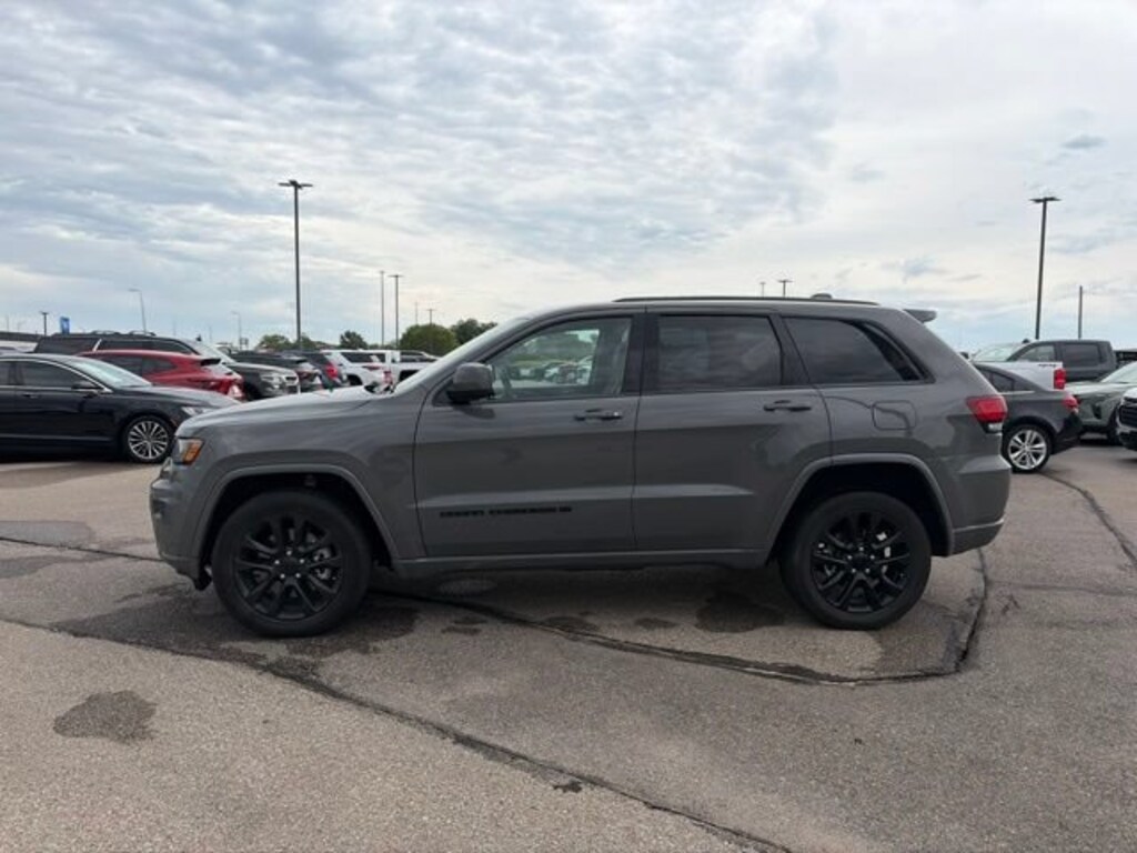 Used 2022 Jeep Grand Cherokee WK Laredo SUV