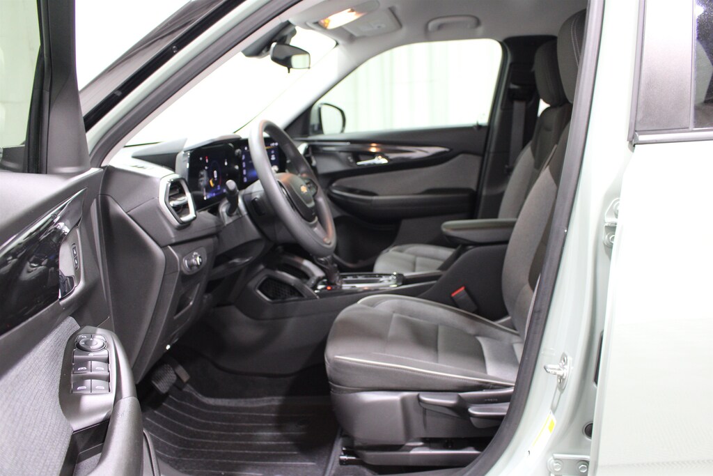 Used 2025 Chevrolet Trailblazer LT SUV