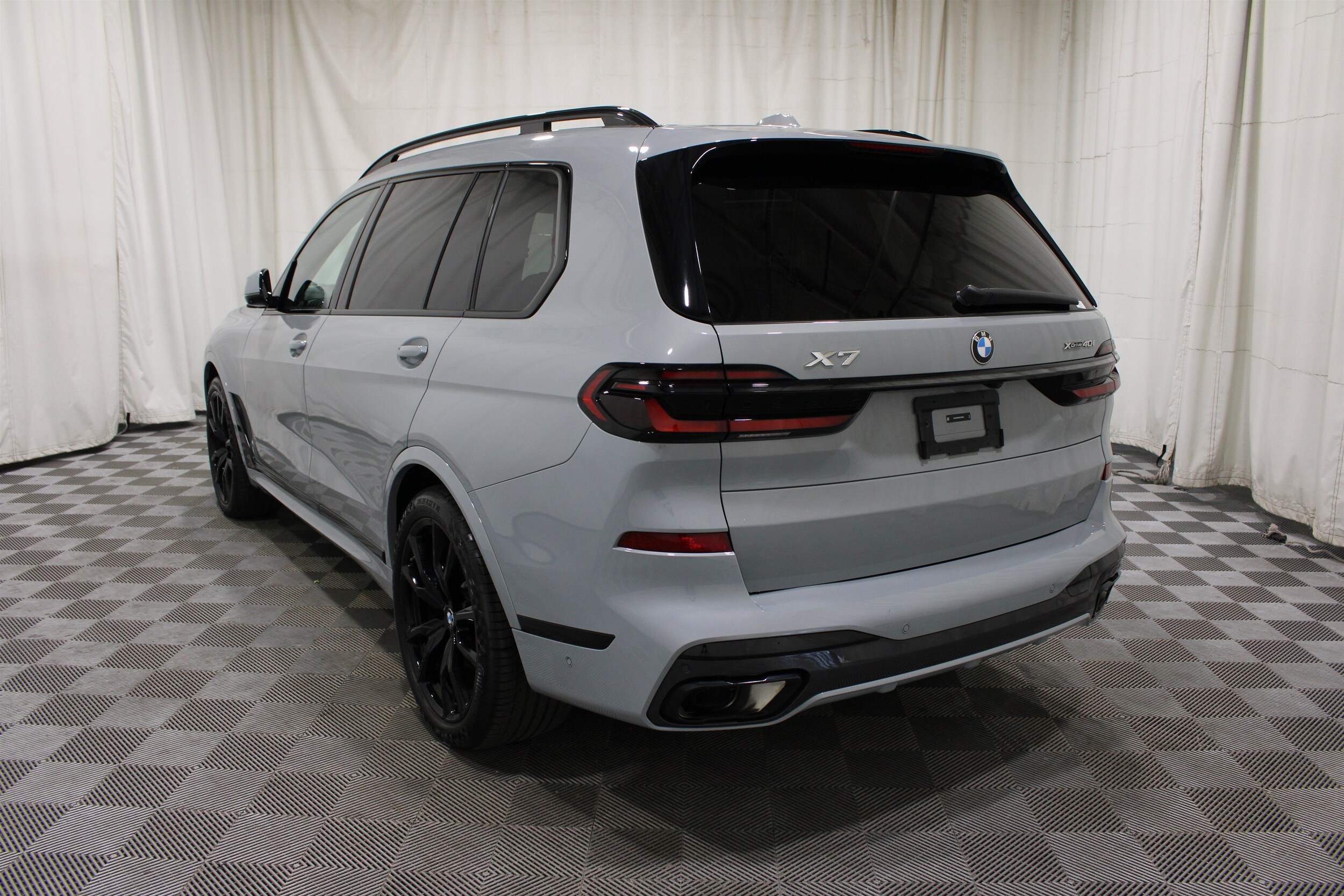 2025 BMW X7 40i - Photo 40