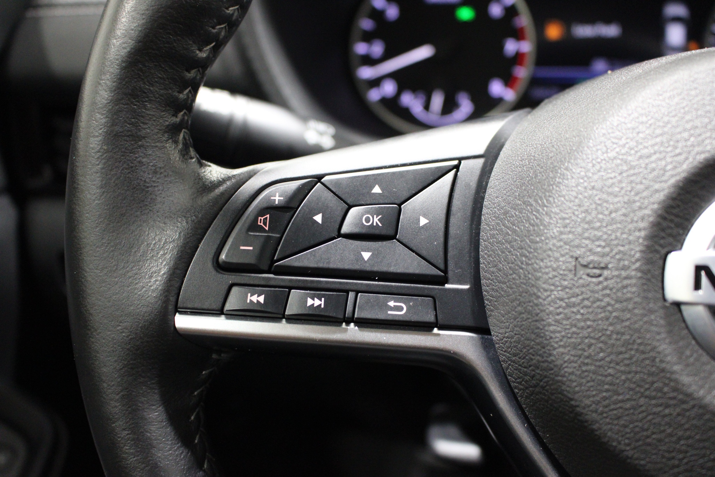 2023 Nissan Sentra SV - Photo 11