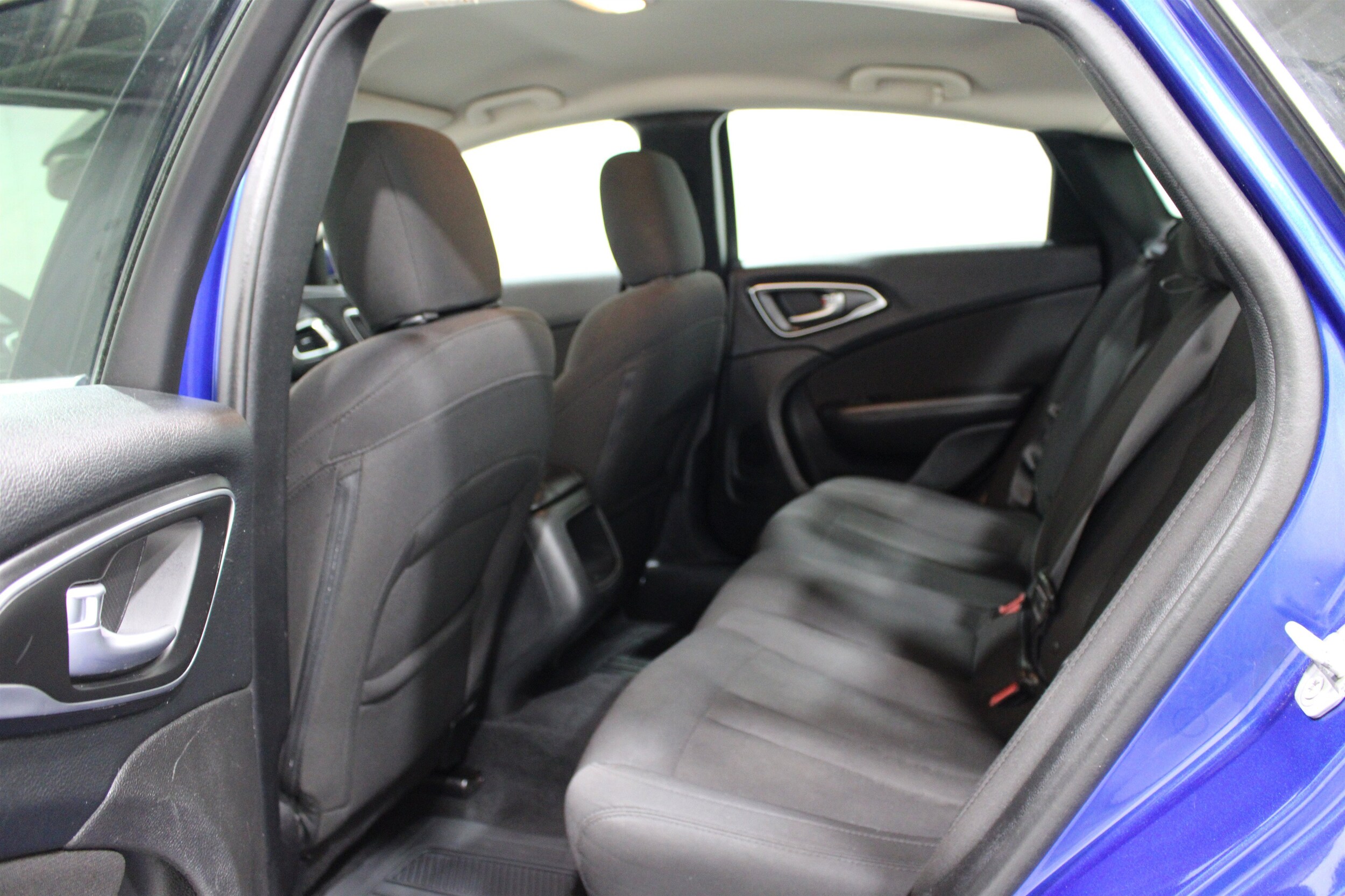 2015 Chrysler 200 Limited - Photo 16