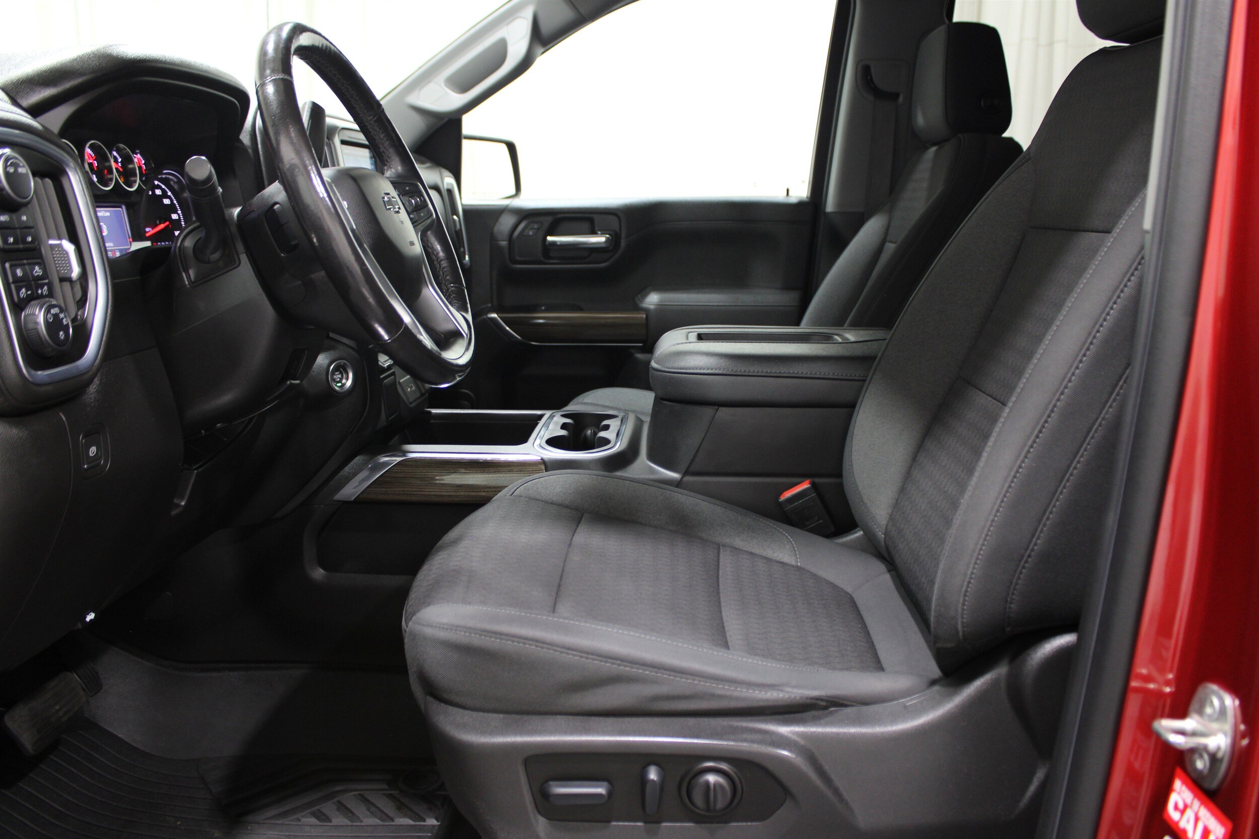 2022 Chevrolet Silverado 1500 RST photo 3