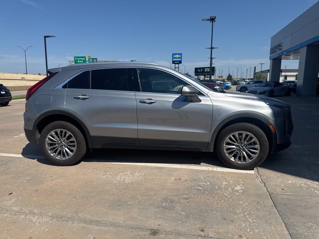 2025 Cadillac XT4 Premium Luxury photo 4