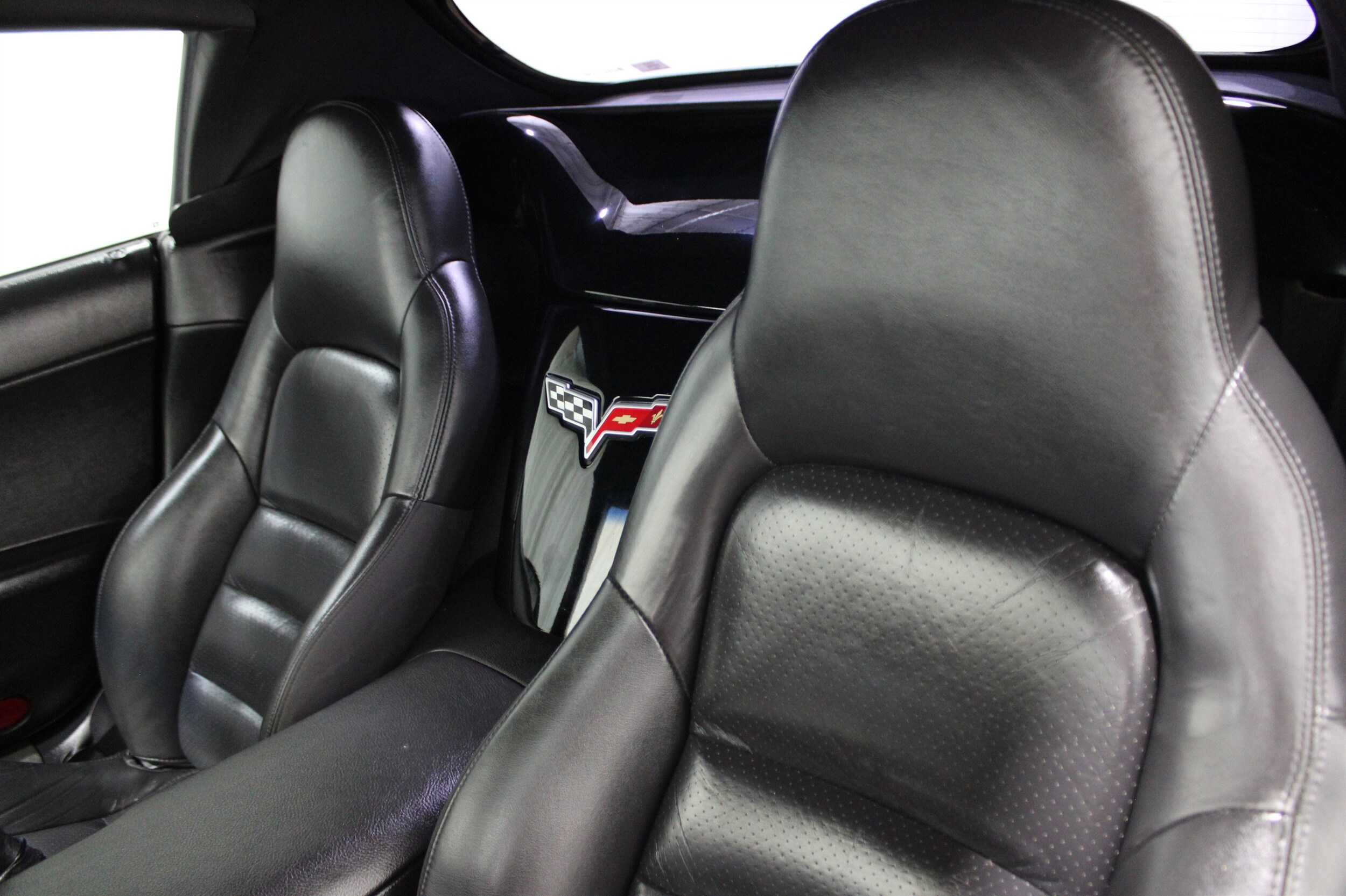 2005 Chevrolet Corvette Base photo 4