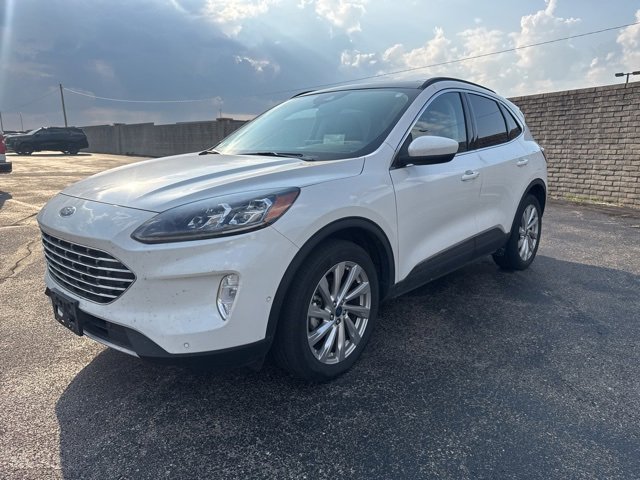 2022 Ford Escape Titanium photo 2