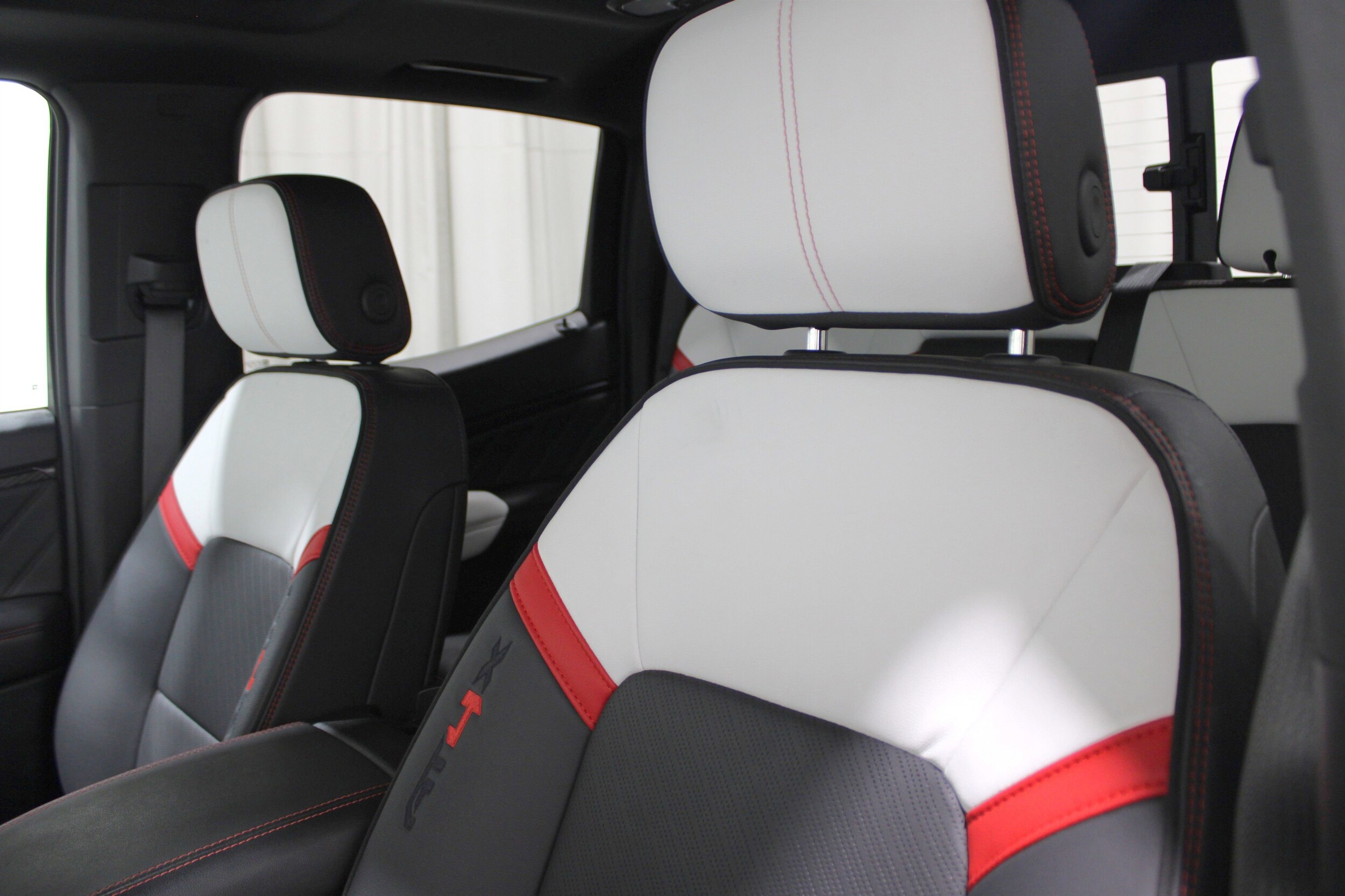 2024 Gmc Canyon AT4X photo 4