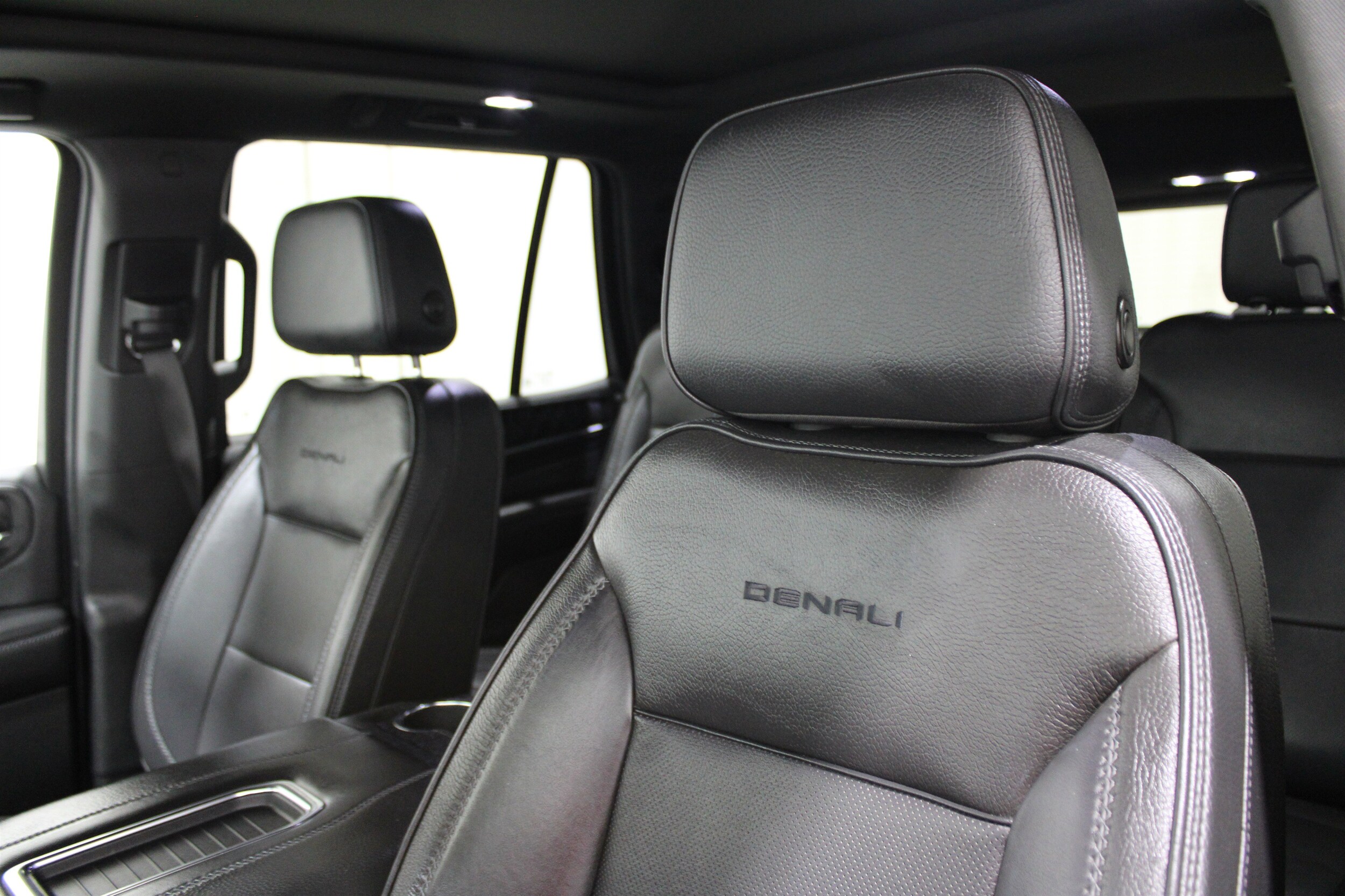 2023 Gmc Yukon Denali photo 4
