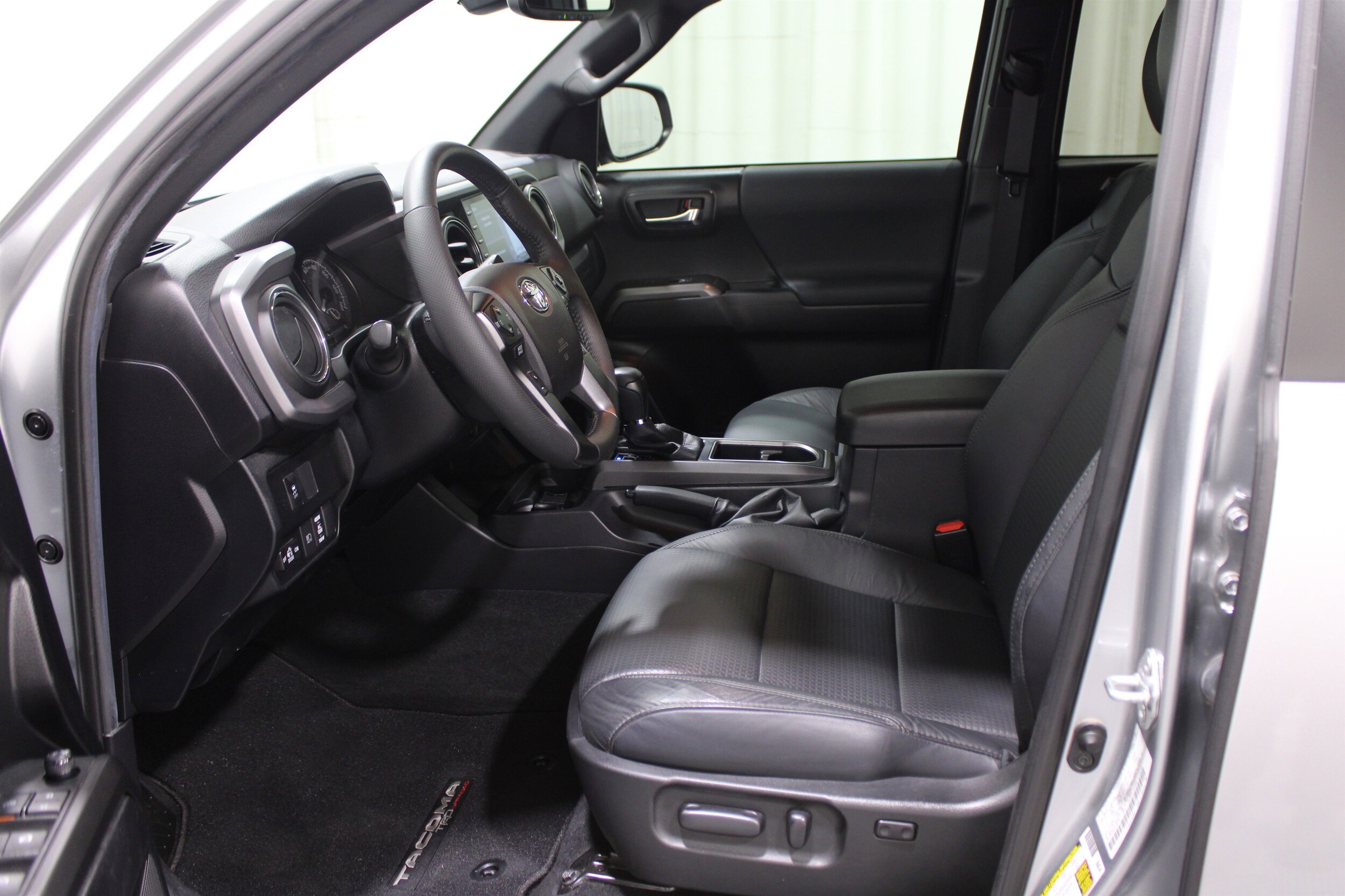 2022 Toyota Tacoma TRD Off-Road 4x4 photo 3