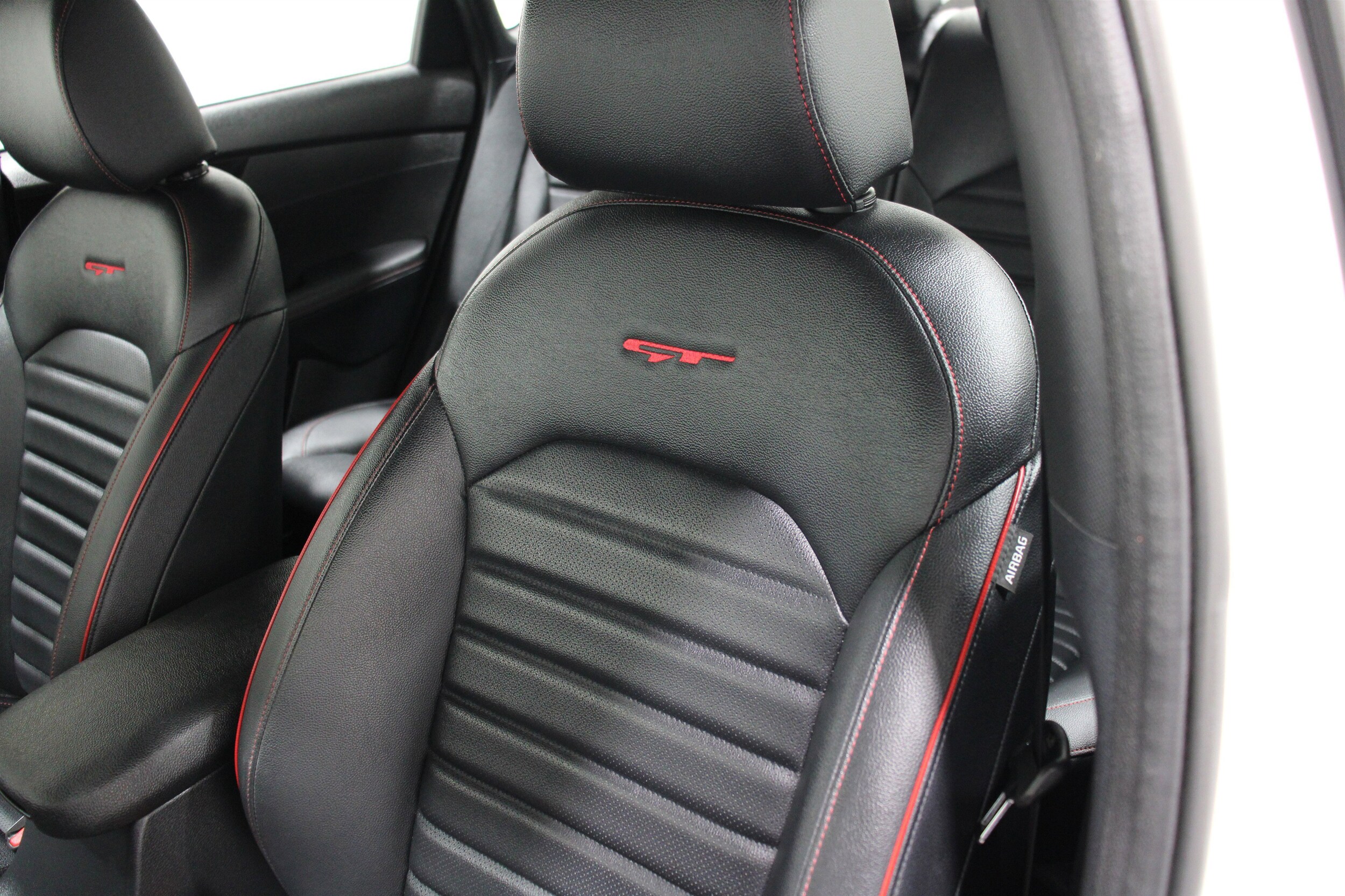 2023 Kia Forte GT photo 4