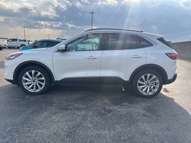2022 Ford Escape Titanium photo 3
