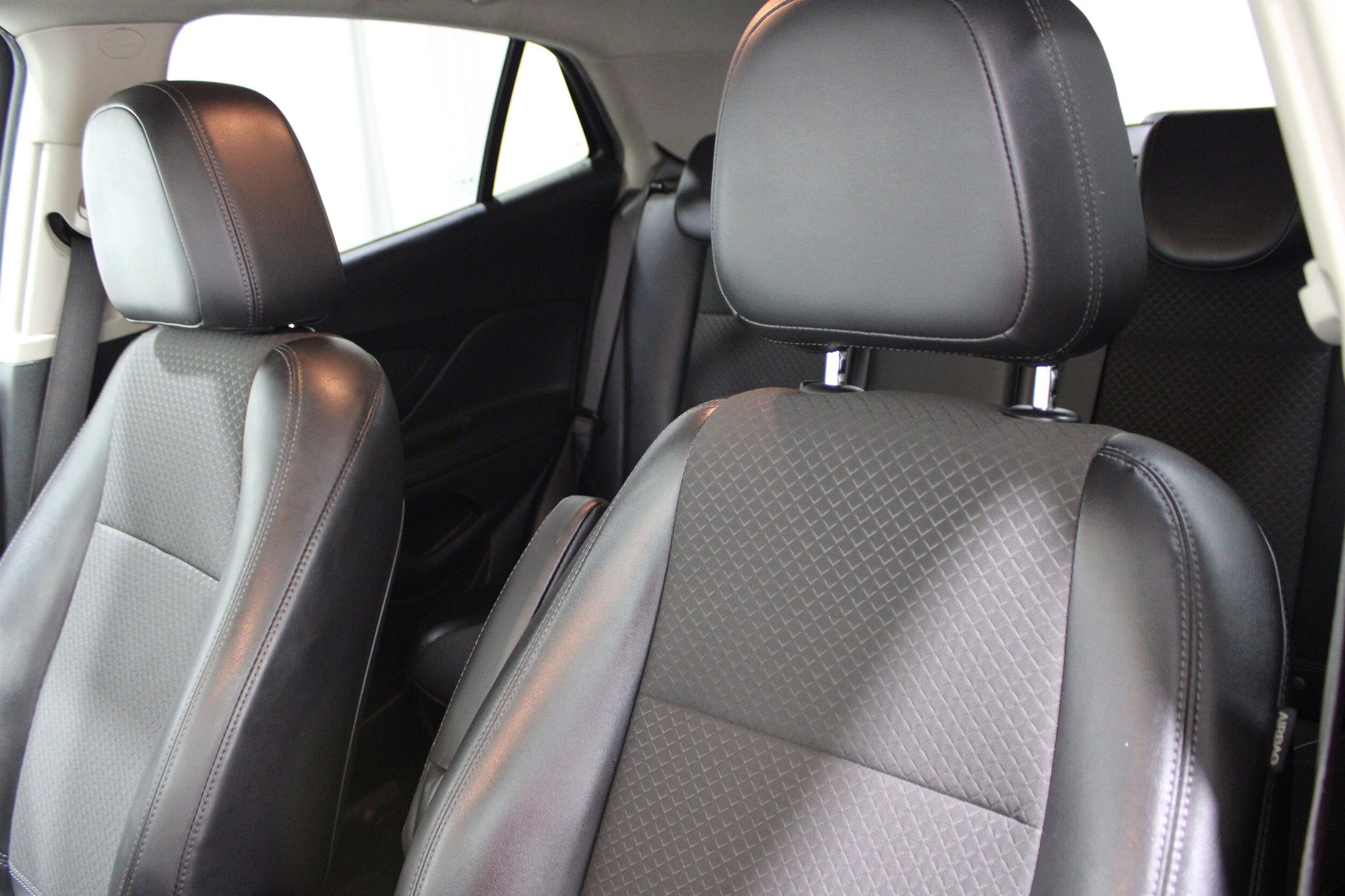 2019 Buick Encore Preferred photo 4