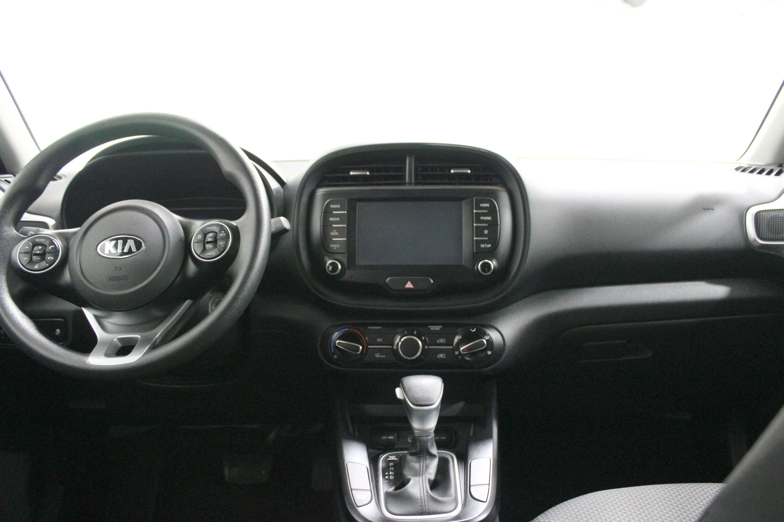 2020 Kia Soul LX photo 2