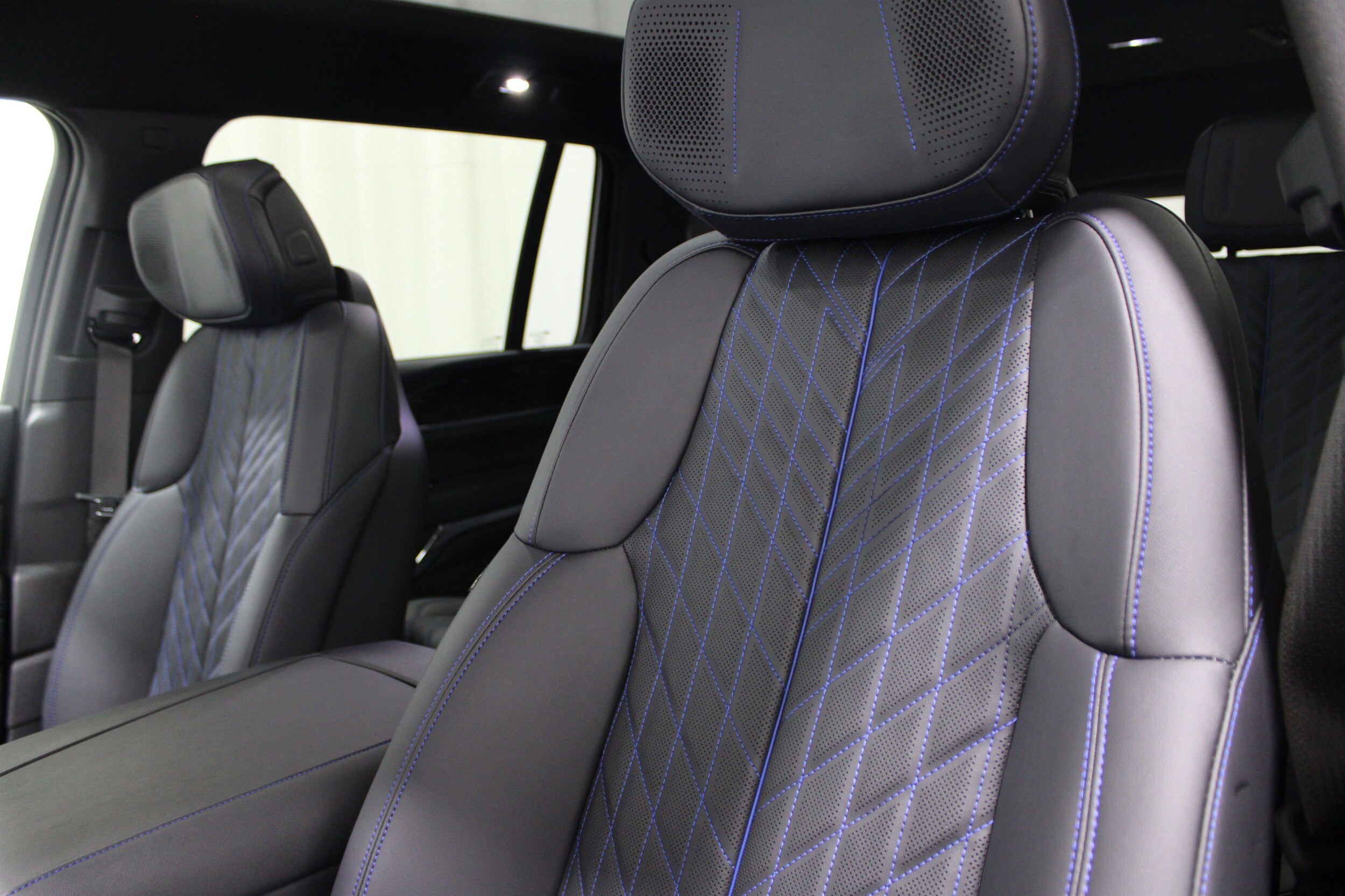 2026 Cadillac Escalade Sport photo 4