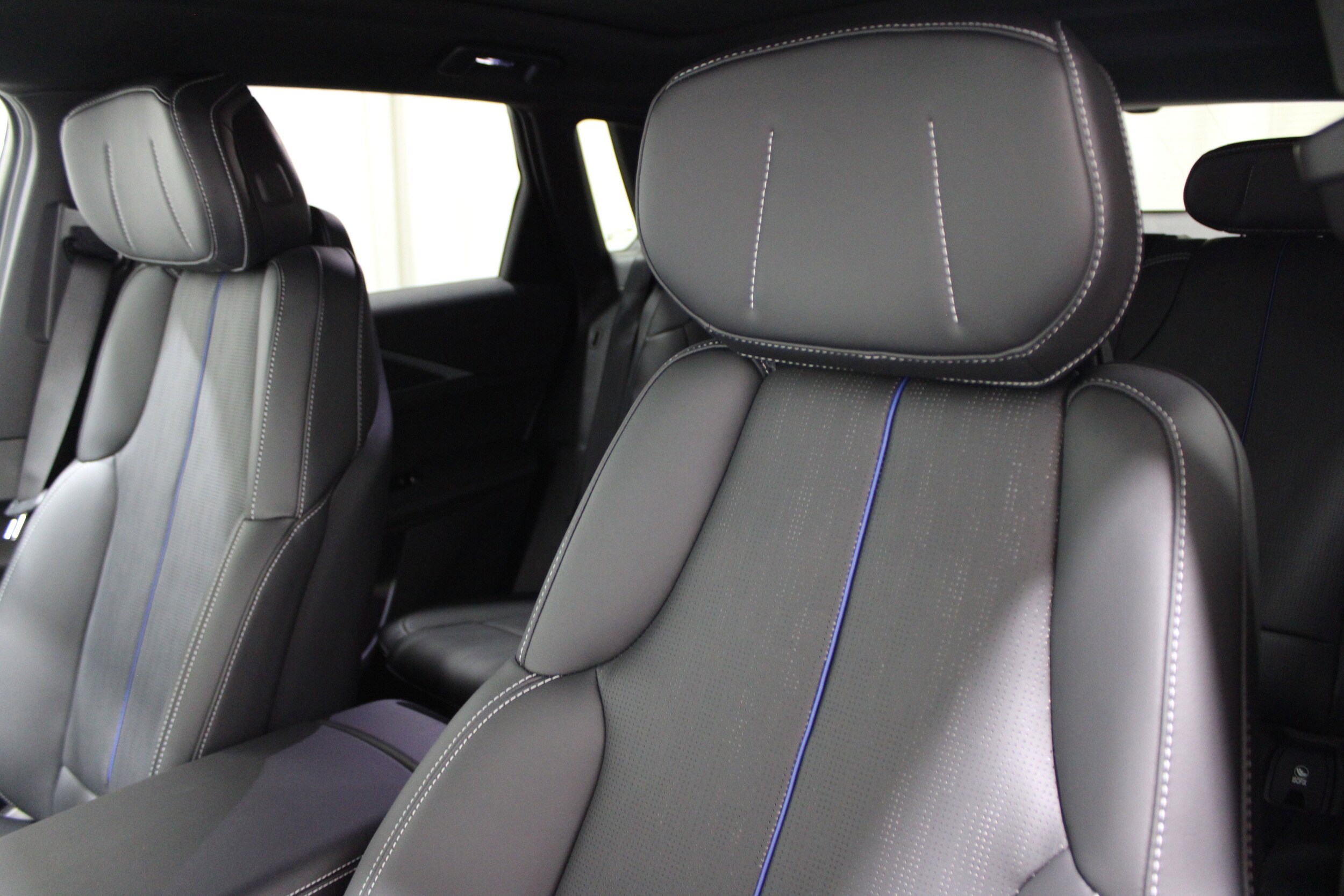 2025 Cadillac Lyriq Sport photo 4