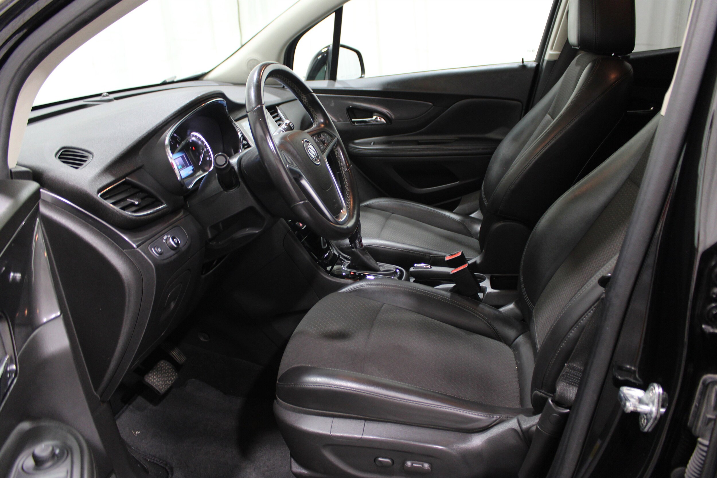 2019 Buick Encore Preferred photo 3