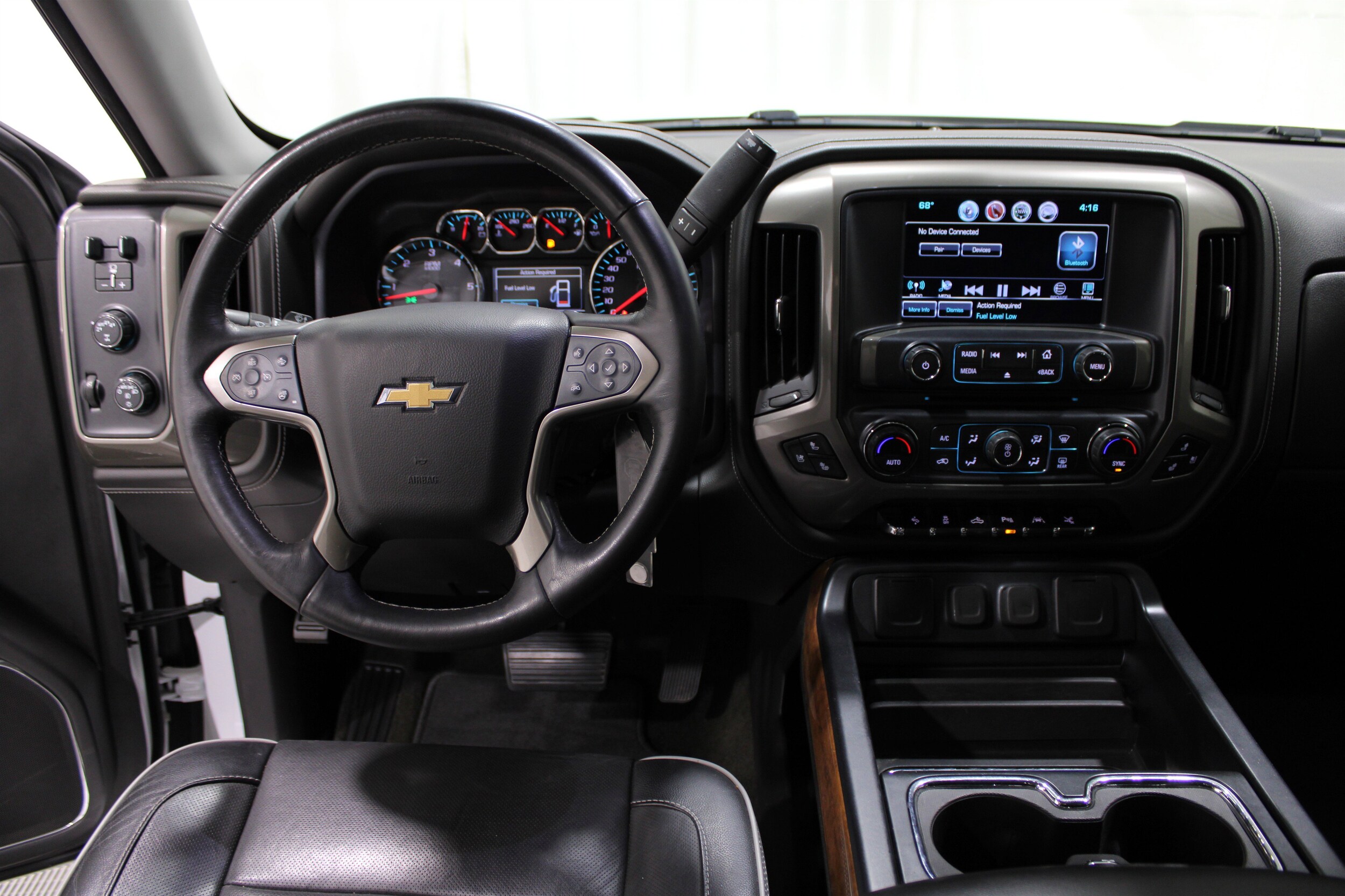 2018 Chevrolet Silverado 1500 High Country photo 2