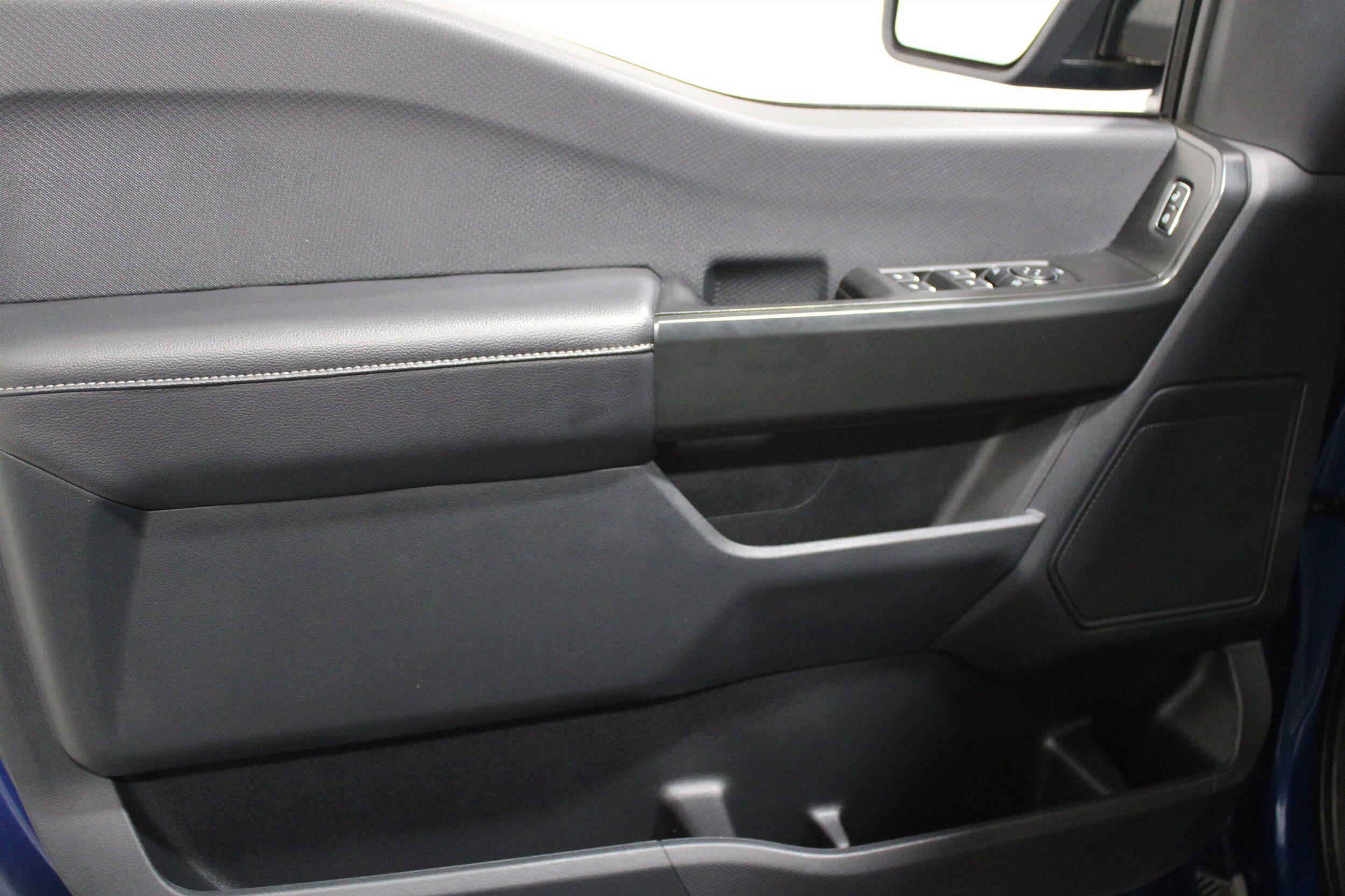 2024 Ford F-150 STX photo 3