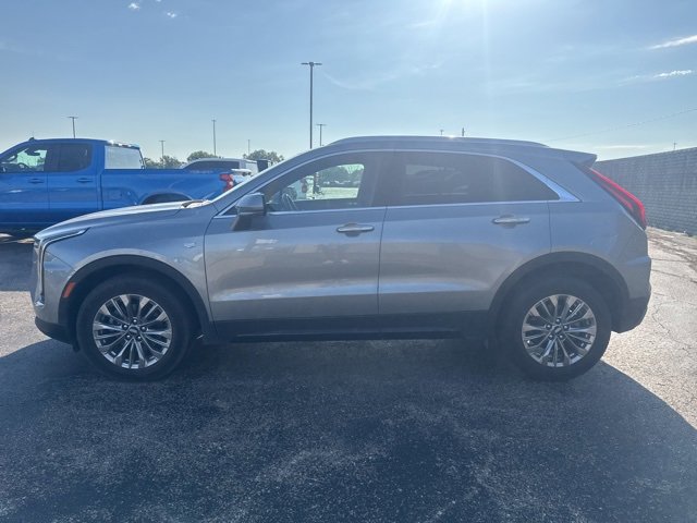 2025 Cadillac XT4 Premium Luxury photo 4