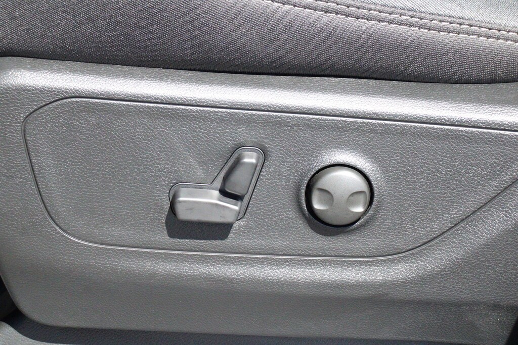 New 2026 Ram 1500 Big Horn/Lone Star Crew Cab Pickup