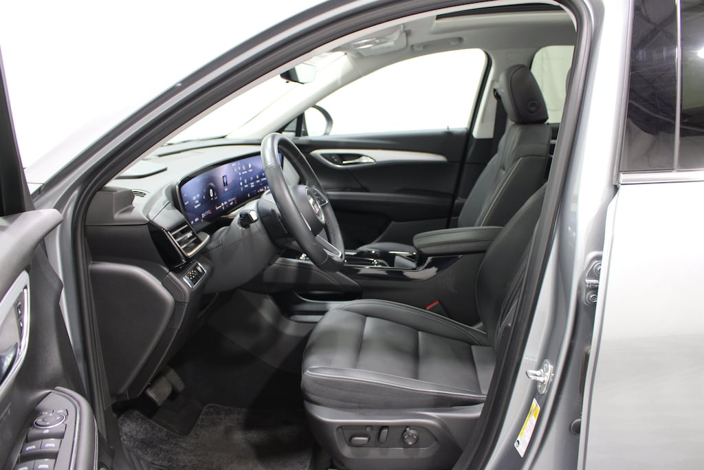 Used 2025 Buick Envision Avenir SUV