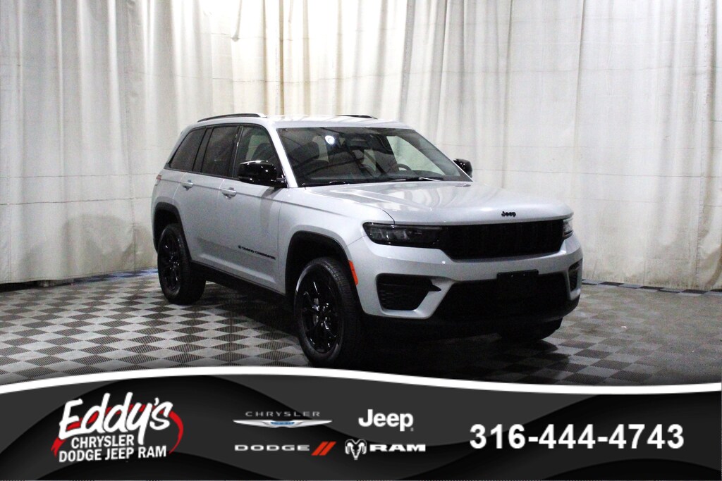 Used 2025 Jeep Grand Cherokee Laredo SUV