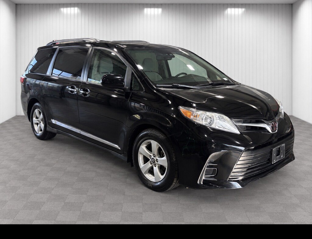 Used 2020 Toyota Sienna LE 7 Passenger Mobility Van