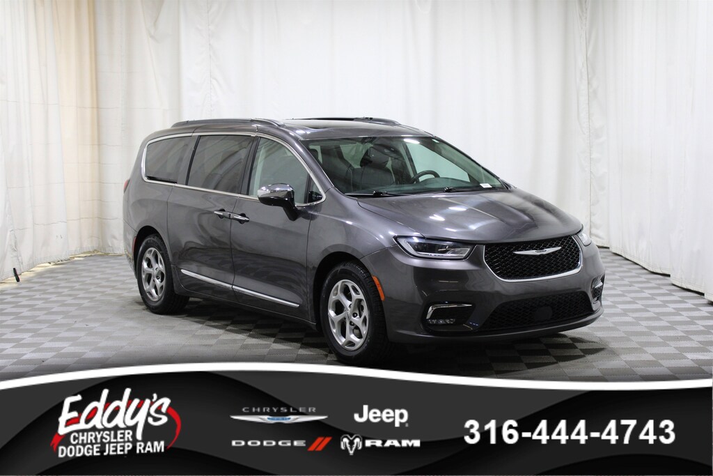 Used 2023 Chrysler Pacifica Limited Van Passenger Van