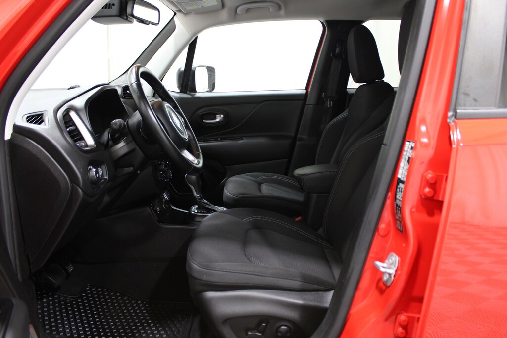 Used 2023 Jeep Renegade Latitude SUV