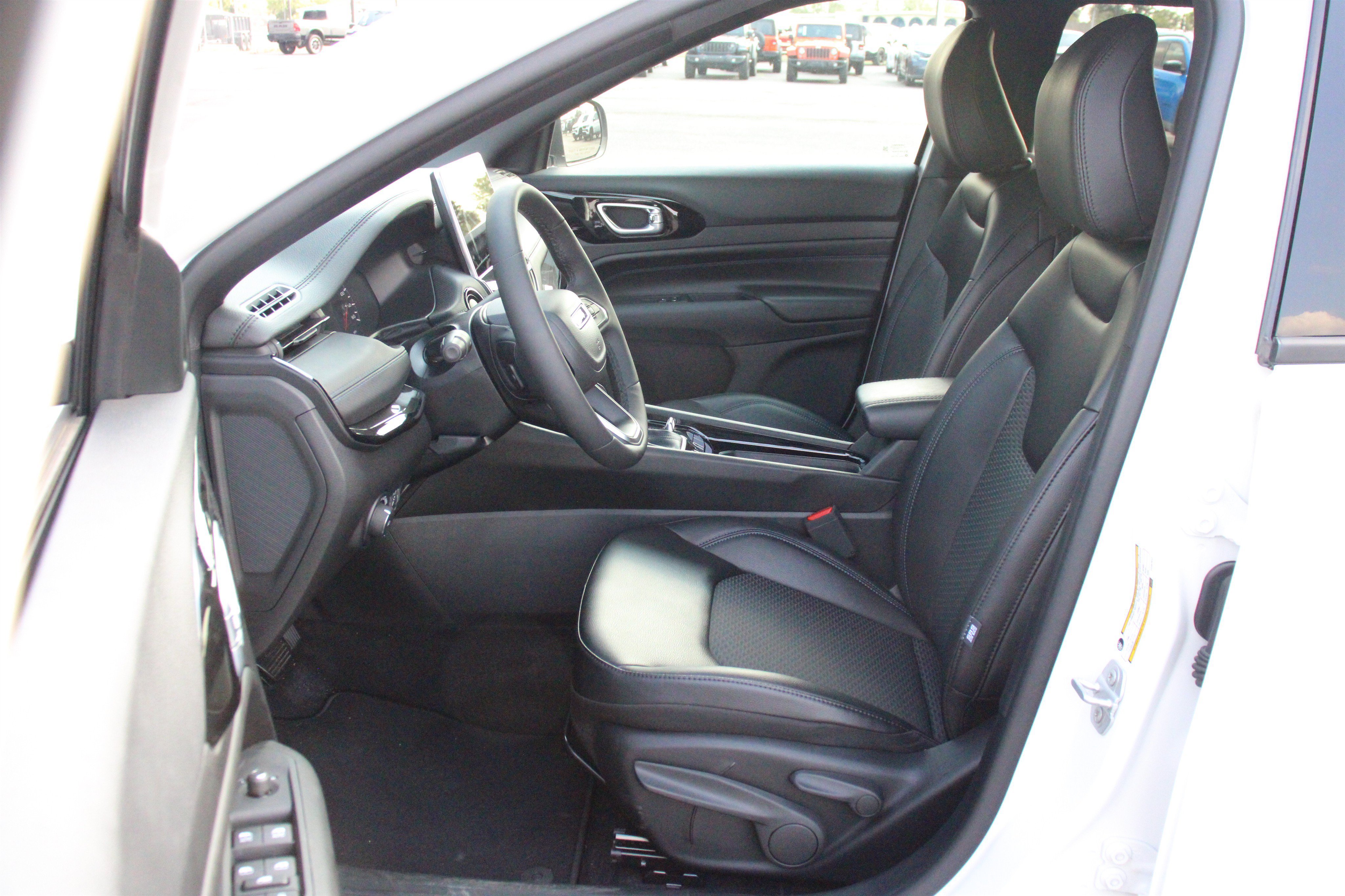 New 2026 Jeep Compass Latitude Sport Utility