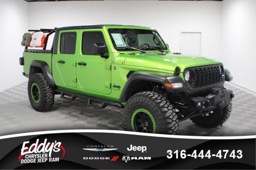 Used 2025 Jeep Gladiator Sport Truck Crew Cab