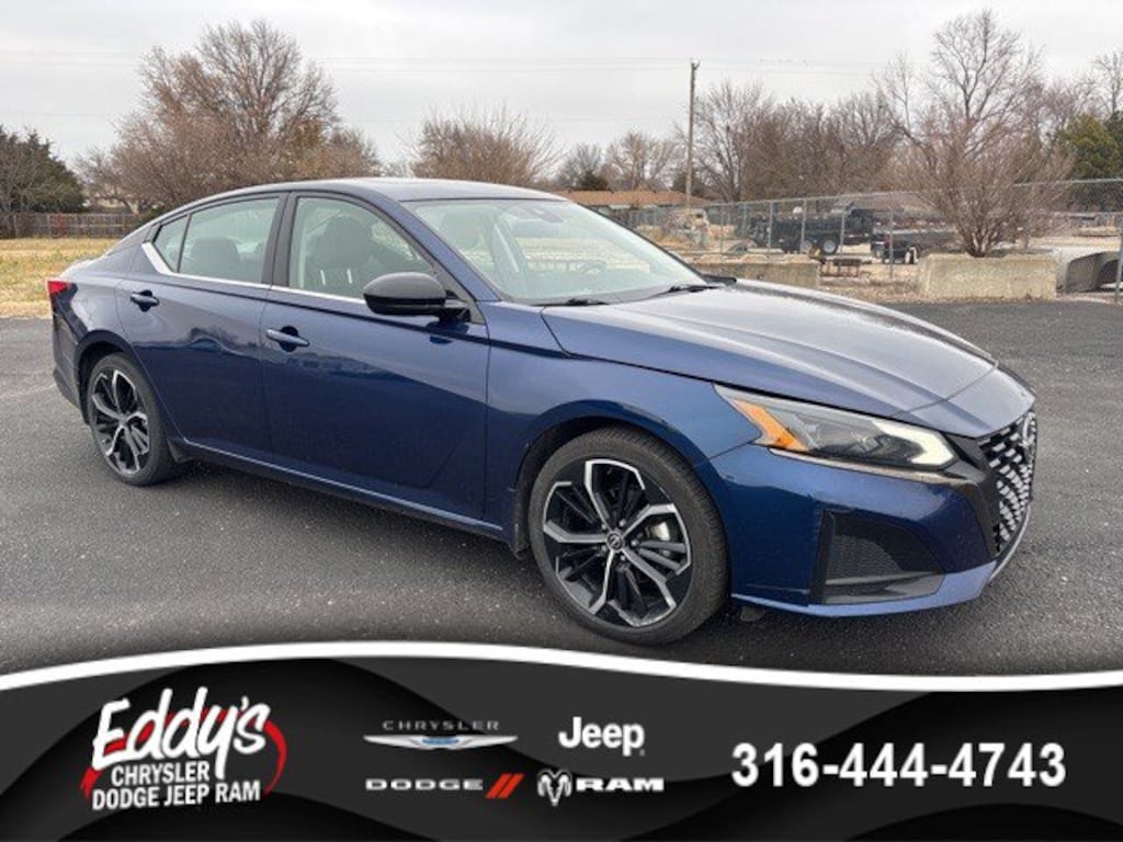 Used 2023 Nissan Altima 2.5 SR Sedan