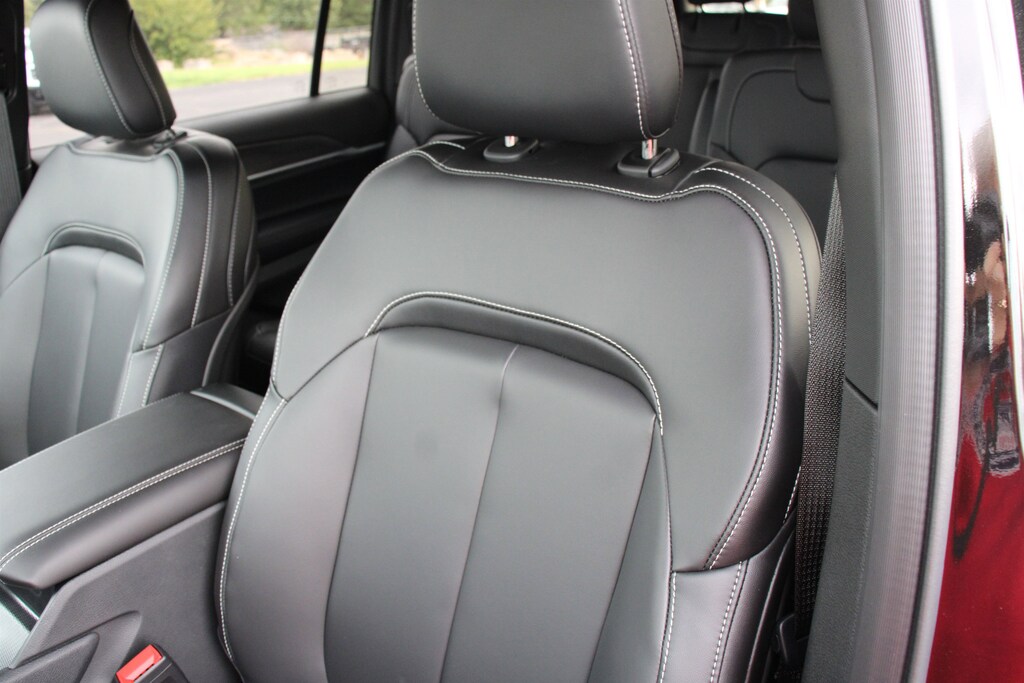 New 2025 Jeep Grand Cherokee L Limited Sport Utility