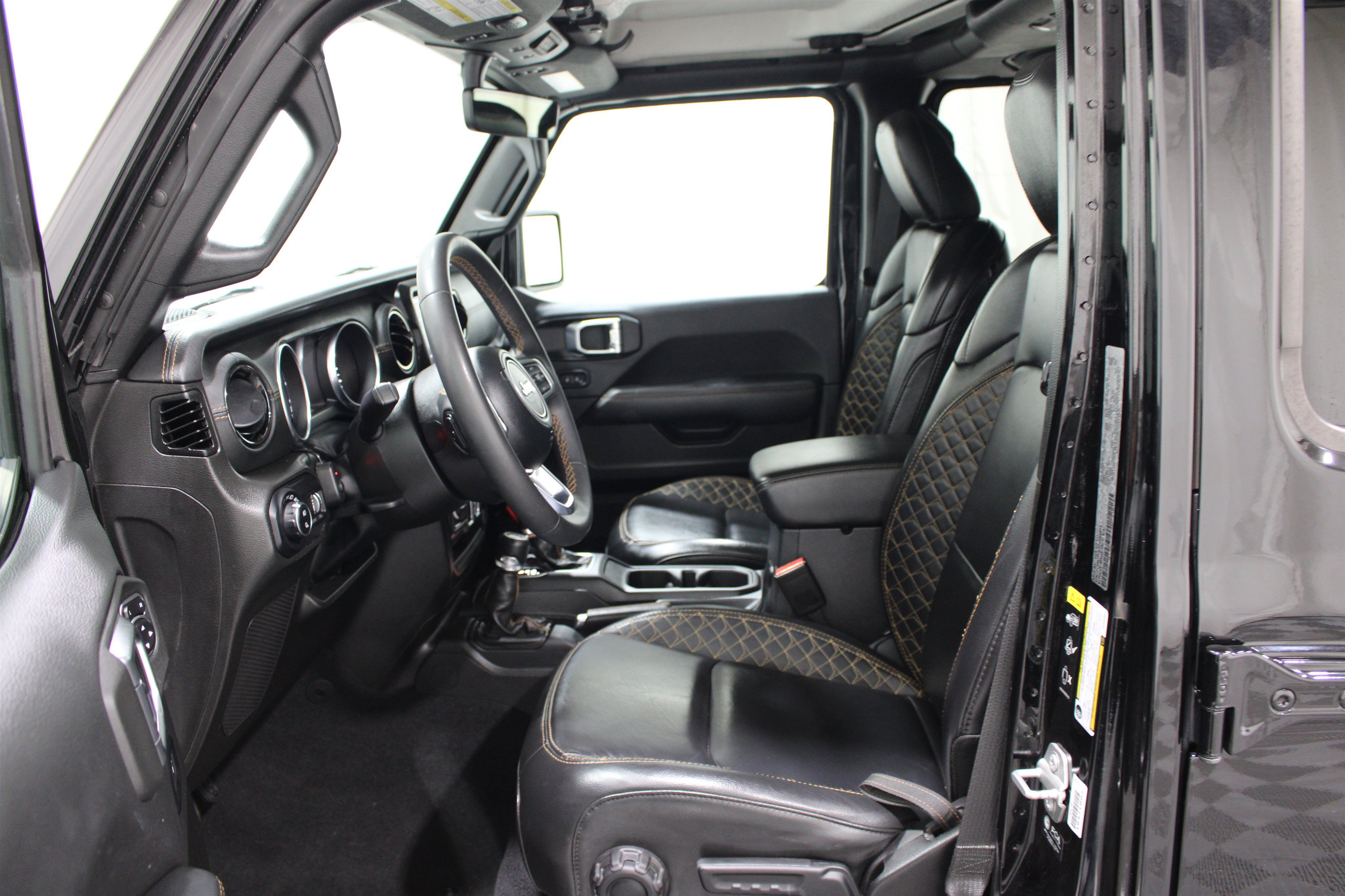 Used 2023 Jeep Gladiator Overland Truck Crew Cab