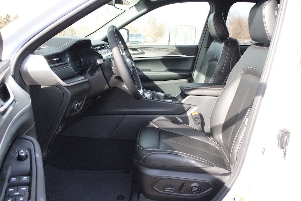 New 2026 Jeep Grand Cherokee Limited Sport Utility