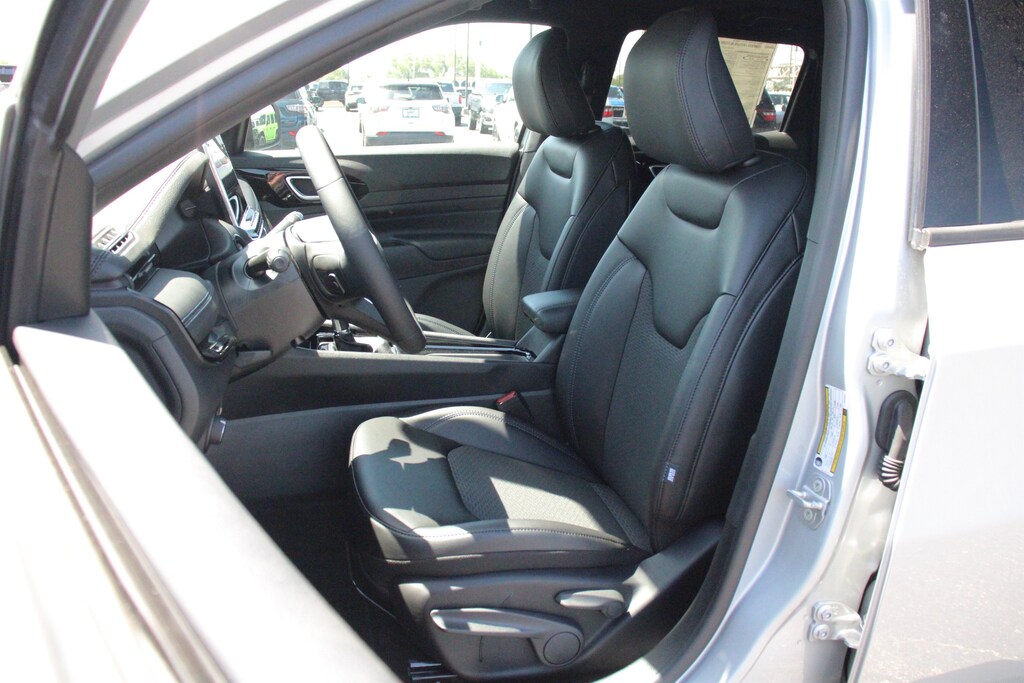 New 2026 Jeep Compass Latitude Sport Utility