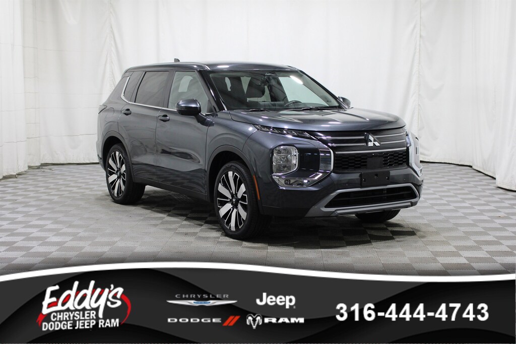 Used 2025 Mitsubishi Outlander SE SUV