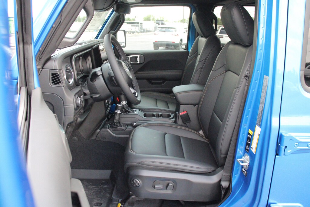 New 2026 Jeep Gladiator Sport Crew Cab Pickup