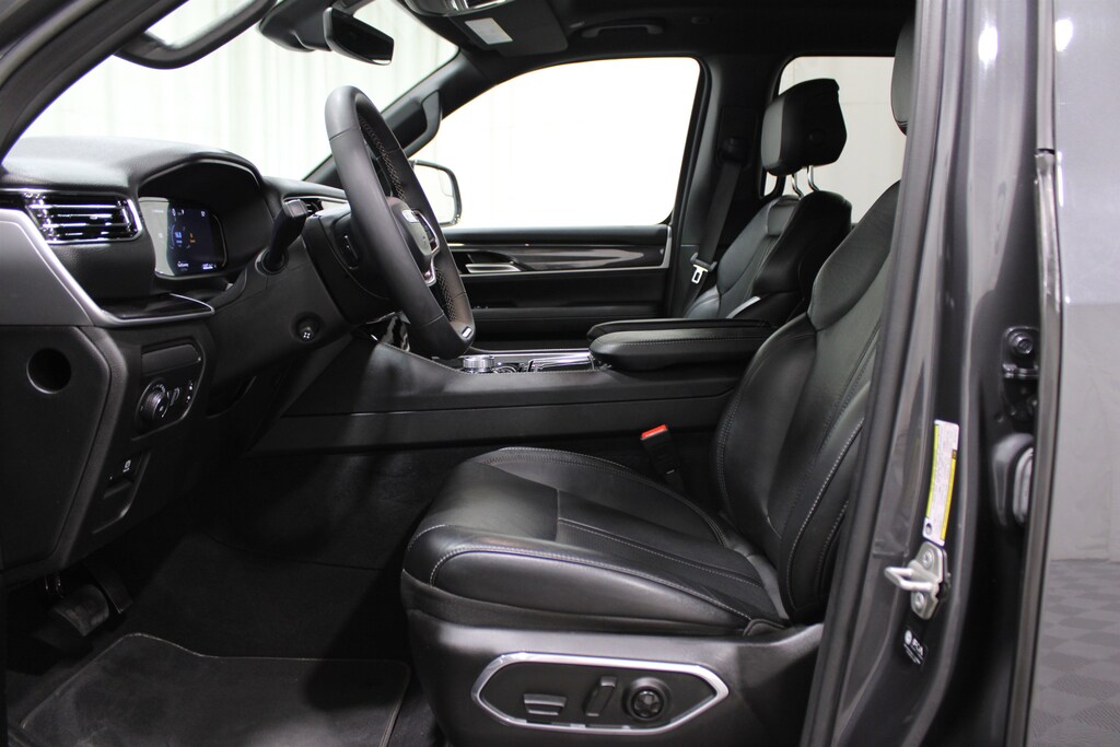 Used 2024 Jeep Wagoneer Base SUV