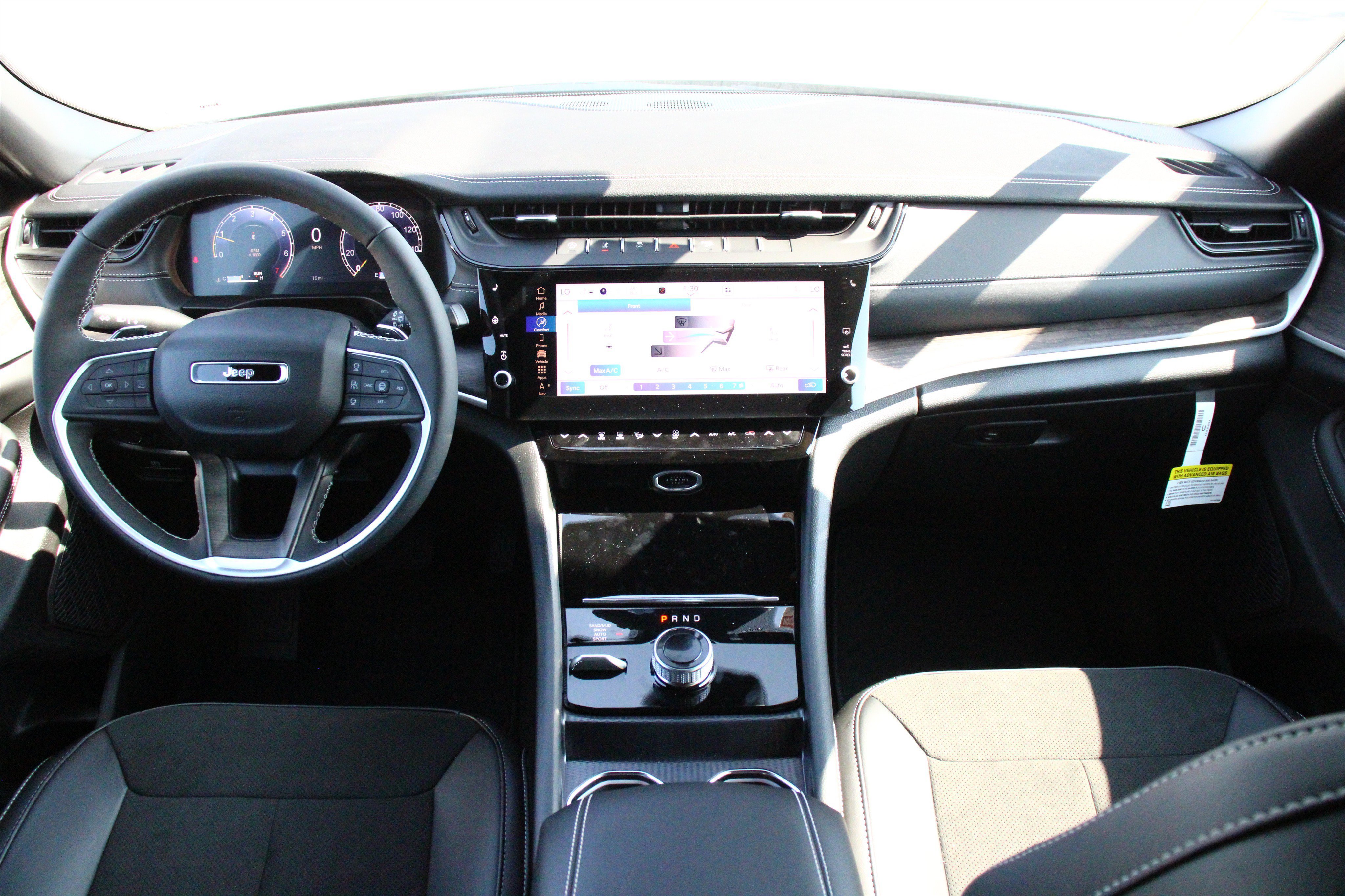 New 2027 Jeep Grand Cherokee L Laredo Sport Utility