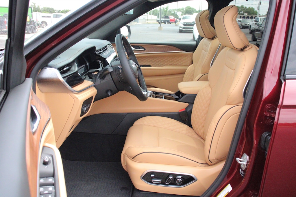 New 2026 Jeep Grand Cherokee Summit Sport Utility