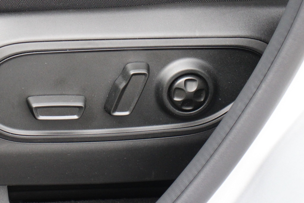 New 2025 Jeep Grand Cherokee Laredo Sport Utility