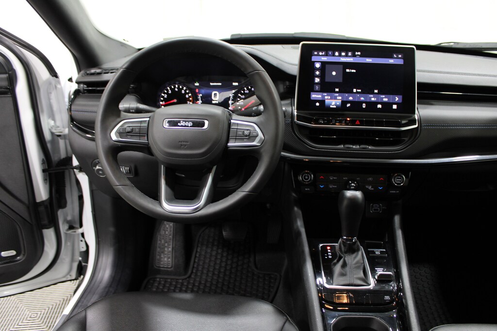 Used 2025 Jeep Compass Latitude SUV