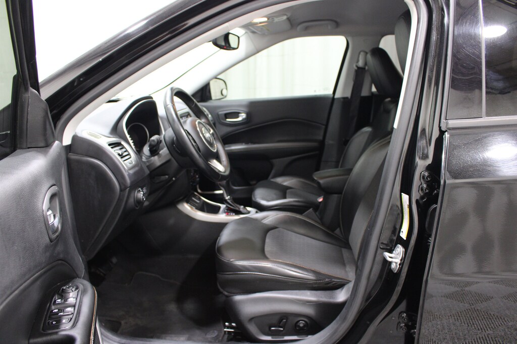 Used 2018 Jeep Compass Latitude FWD SUV